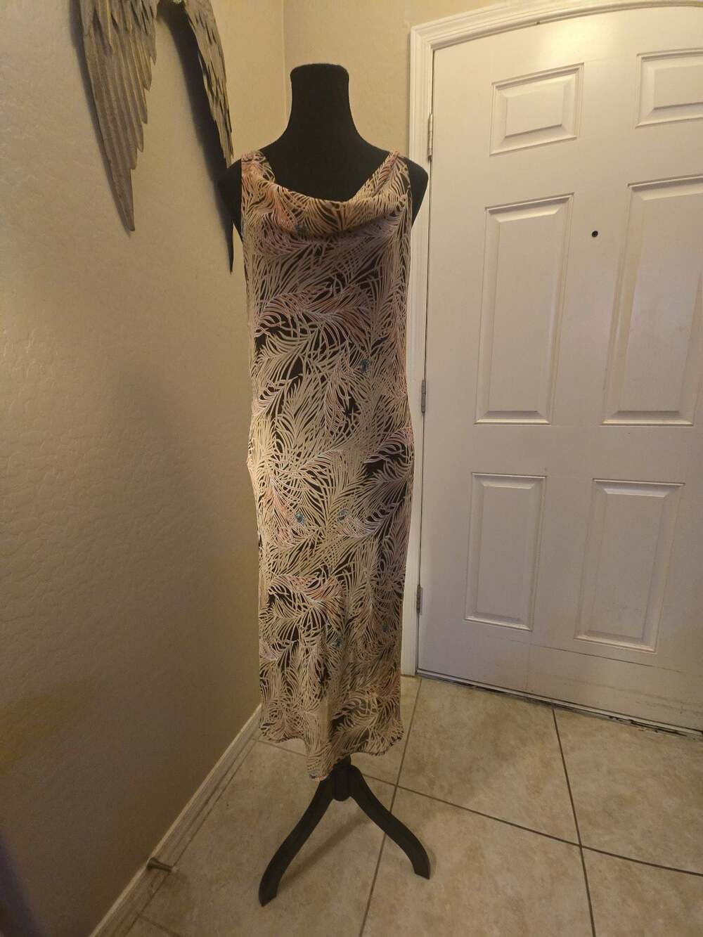 Fumblin' Foe Women's Cowl Neck Palm Leaf Print Maxi Dress